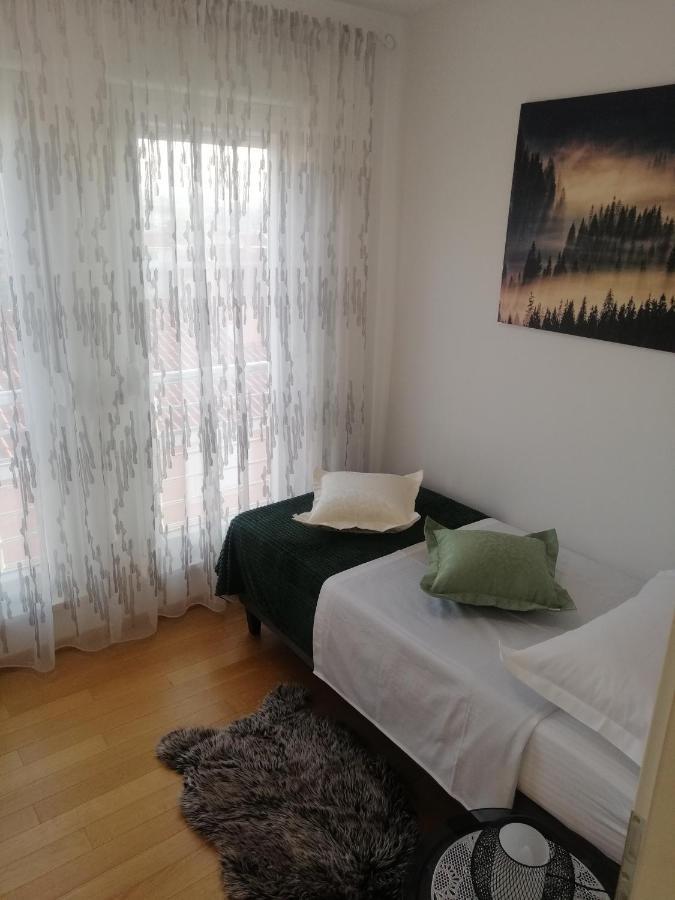 Luxury Apartment Queen Solin Exterior foto