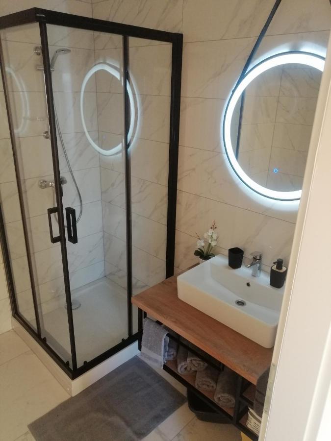 Luxury Apartment Queen Solin Exterior foto